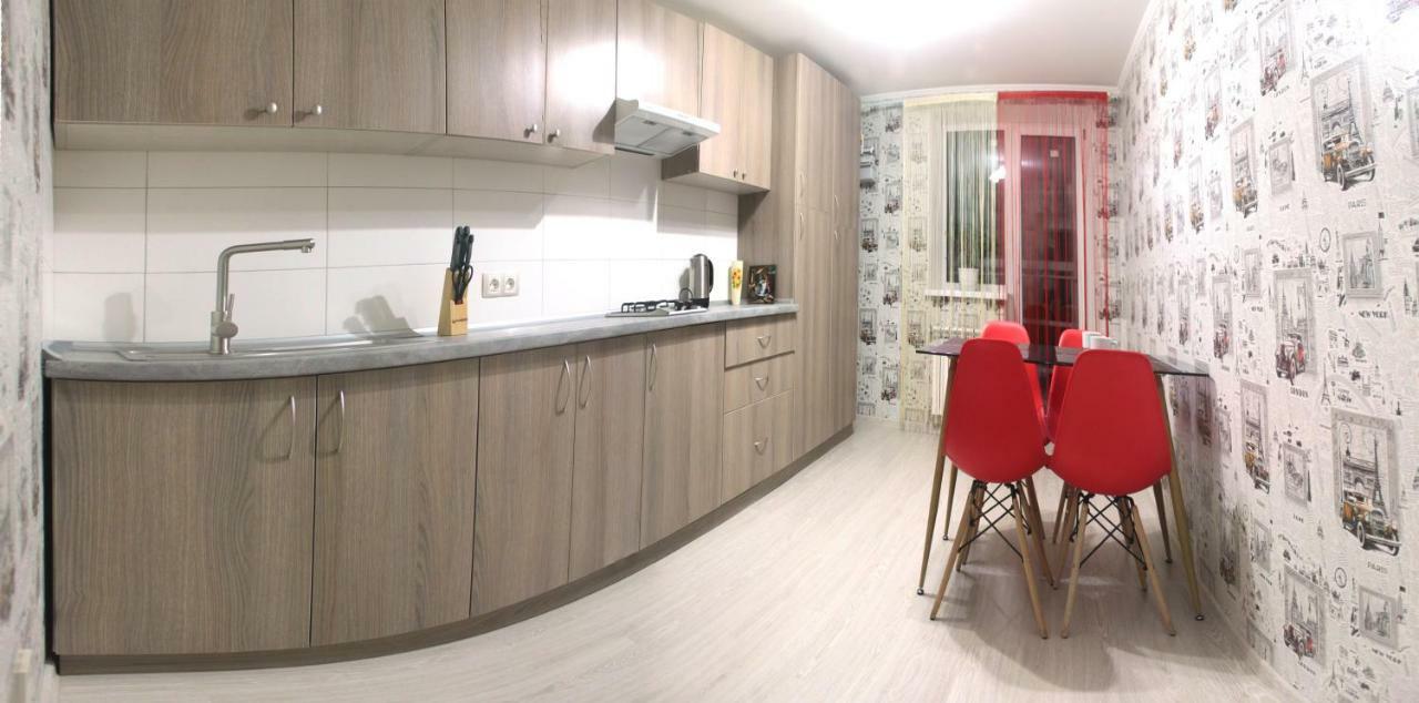 Standard Plus Apartment ポルタヴァ エクステリア 写真